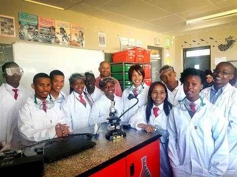 6886e1958839f5b278ce49d30875e980