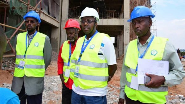 ee83eb087a970eebab7bdac4aceda7c3