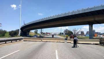 STANFORD ROAD BRIDGE IN PORT ELIZABETH NEARS COMPLETION STANFORD ROAD BRIDGE IN PORT ELIZABETH NEARS COMPLETION
