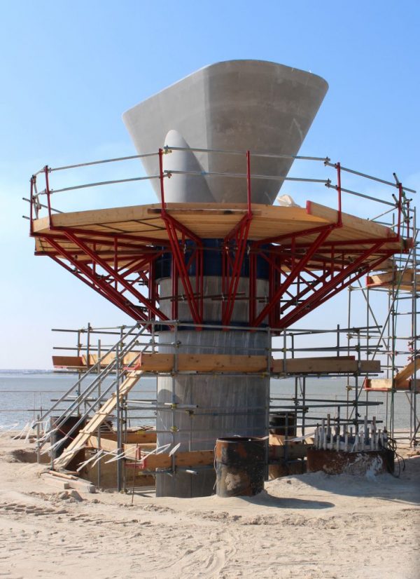 Fibertex Controlled Permeability Formwork (CPF) liners for concrete surface enhancements - pile head Fibertex Controlled Permeability Formwork (CPF) liners for concrete surface enhancements - pile head