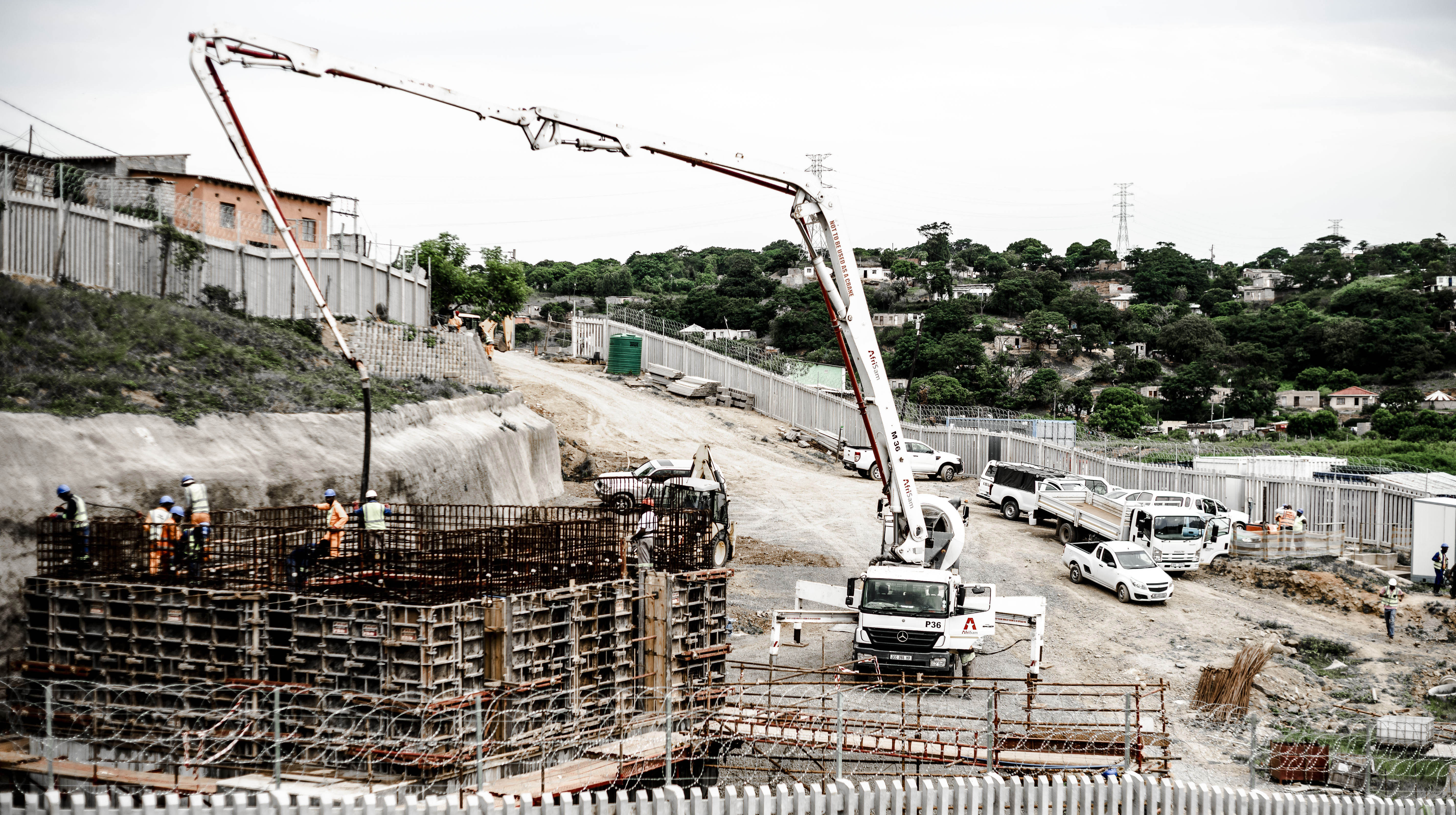 Bosch Projects - Malukazi Pumpstation - wall - first lift - concrete pour
