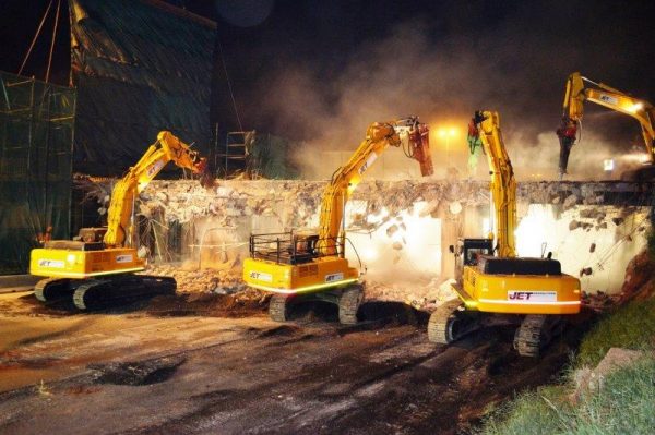 Planning expertise essential for high-risk bridge demolition projects Planning expertise essential for high-risk bridge demolition projects