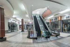VUKILE TRANSFORMS PINETOWNS FIRST SHOPPING CENTRE PINE CREST