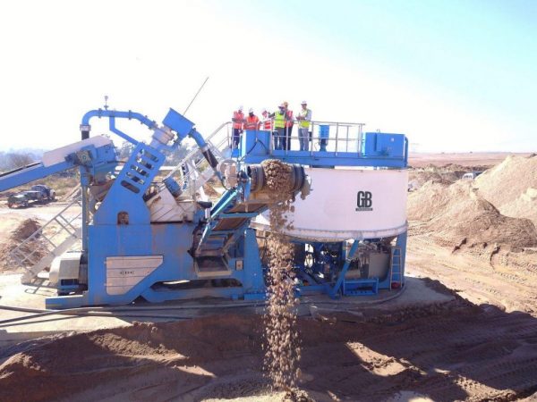 CDES SAND WASHING TECHNOLOGY USED TO GREAT EFFECT LOCALLY CDES SAND WASHING TECHNOLOGY USED TO GREAT EFFECT LOCALLY