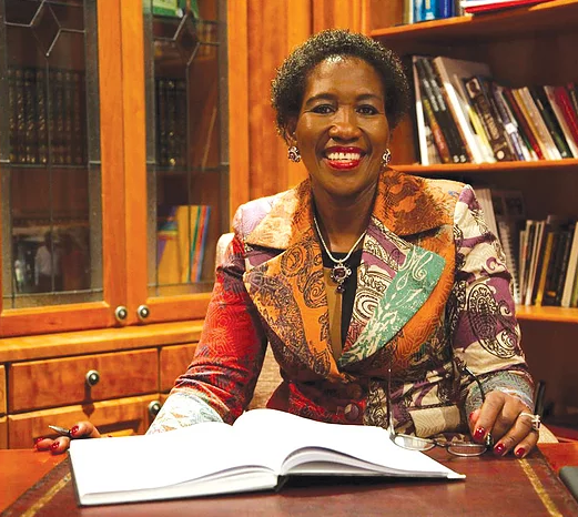 CONDOLENCES FOLLOWING THE PASSING OF DR THANDI NDLOVU CONDOLENCES FOLLOWING THE PASSING OF DR THANDI NDLOVU