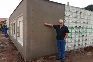 Hennie Botes - moladi