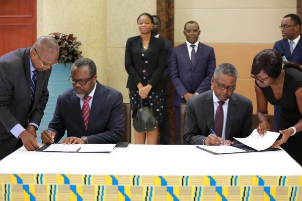 DANGOTE INKS DEALS WITH TOGO GOVERNMENT IN CEMENT AND PHOSPHATE SECTORS DANGOTE INKS DEALS WITH TOGO GOVERNMENT IN CEMENT AND PHOSPHATE SECTORS