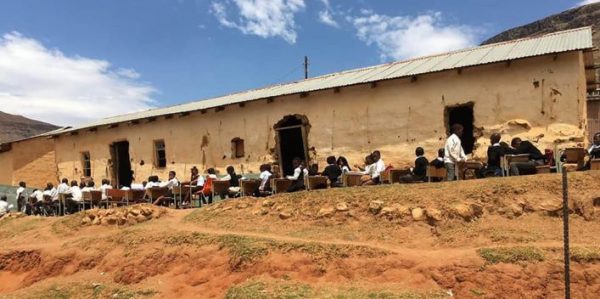 EDUCATION DEPARTMENT APOLOGISES FOR SCHOOL BUILDING BUNGLES