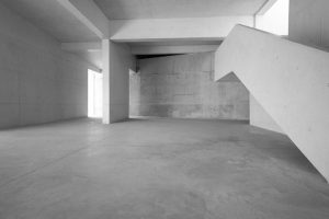 Self cleaning concrete