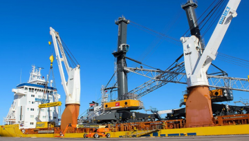 Two new cranes delivered to Port Elizabeth terminal