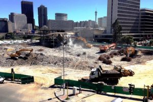 Large scale commercial demolition within an urban environment