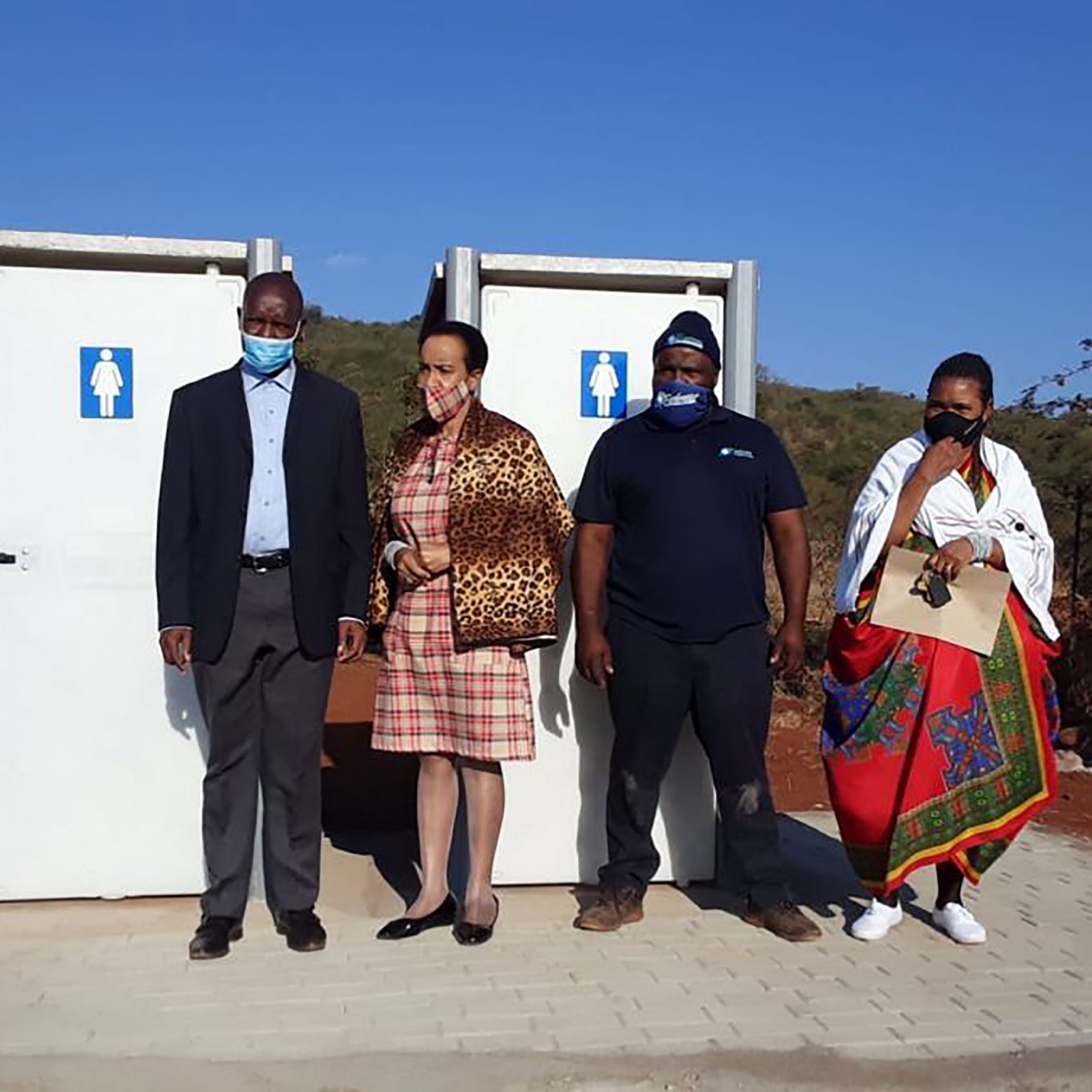 Principal-Makoro-Queen-Mother-of-Ga-Raphahlelo-SGB-Member-and-Envirosa...-1